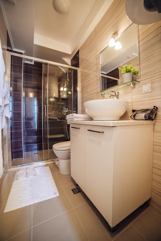 Apartments Harmonia Tivat Exterior photo