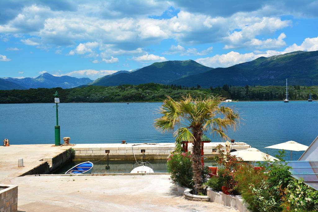 Apartments Harmonia Tivat Exterior photo