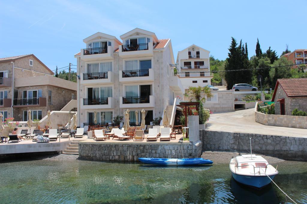 Apartments Harmonia Tivat Exterior photo
